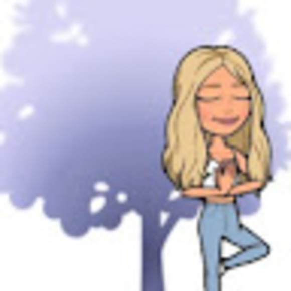 Meet your Posher, Heidi - Picture 1 of 1